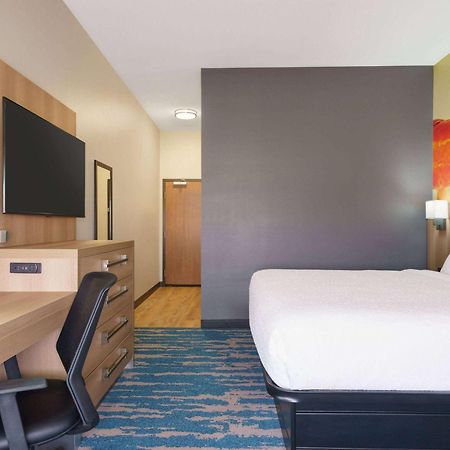 La Quinta Inn & Suites By Wyndham San Antonio Seaworld Lafb Luaran gambar