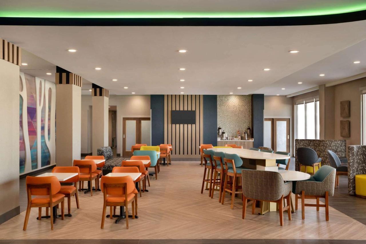 La Quinta Inn & Suites By Wyndham San Antonio Seaworld Lafb Luaran gambar