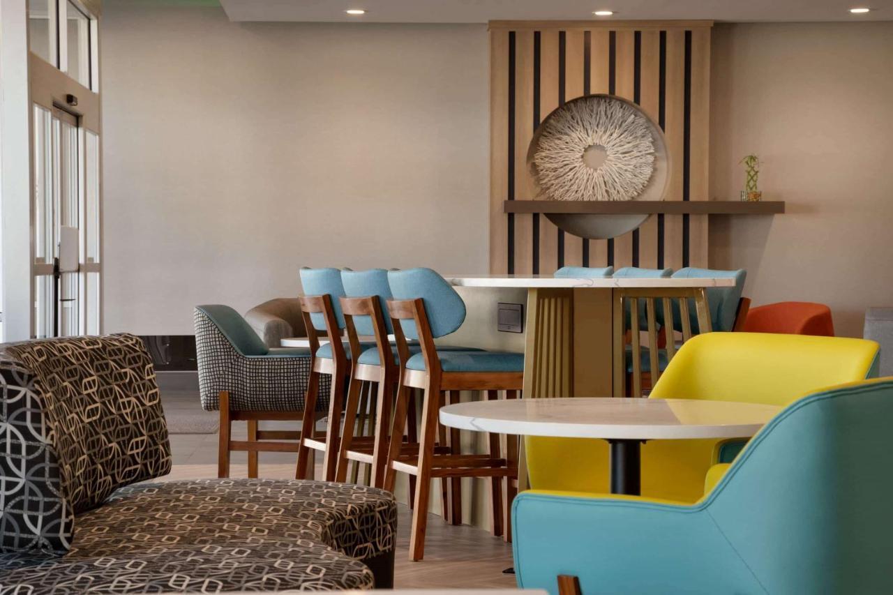 La Quinta Inn & Suites By Wyndham San Antonio Seaworld Lafb Luaran gambar