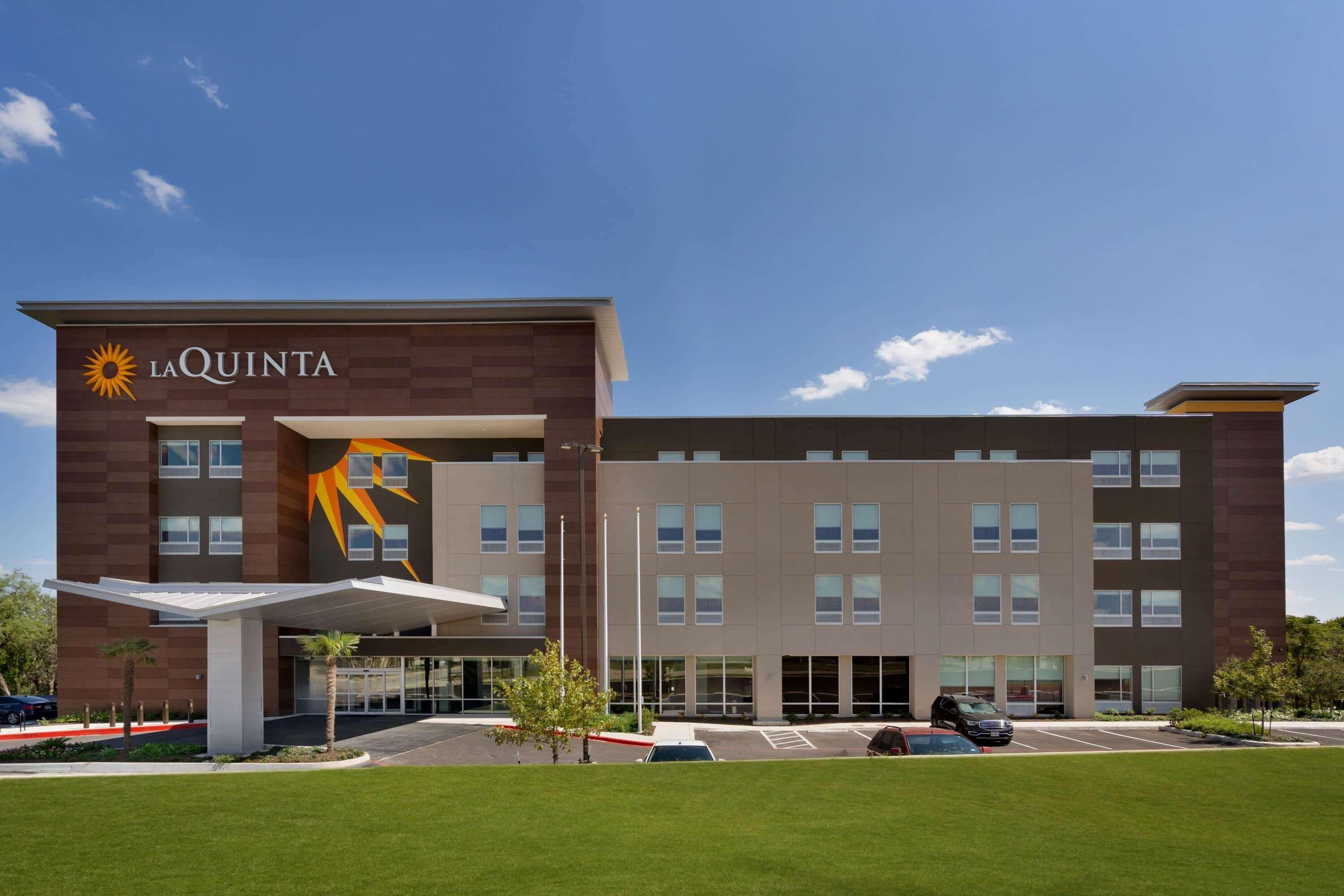 La Quinta Inn & Suites By Wyndham San Antonio Seaworld Lafb Luaran gambar