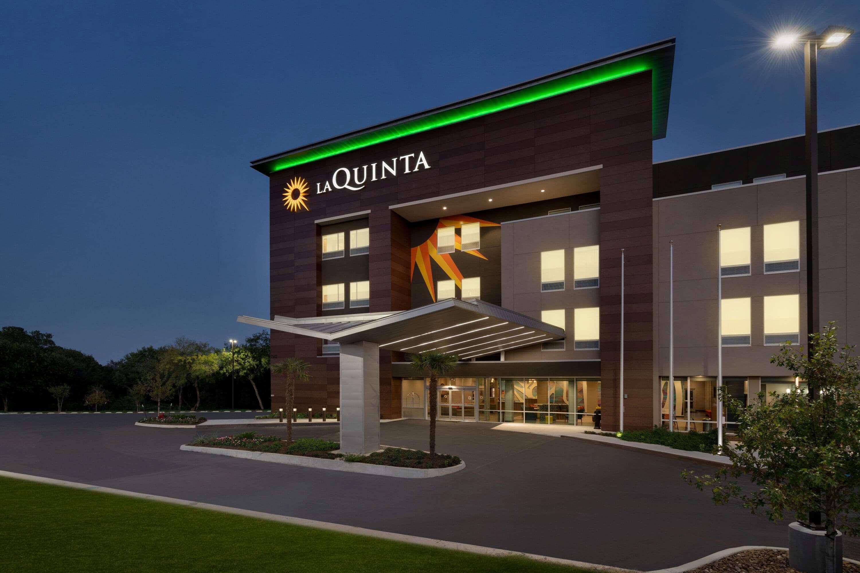 La Quinta Inn & Suites By Wyndham San Antonio Seaworld Lafb Luaran gambar