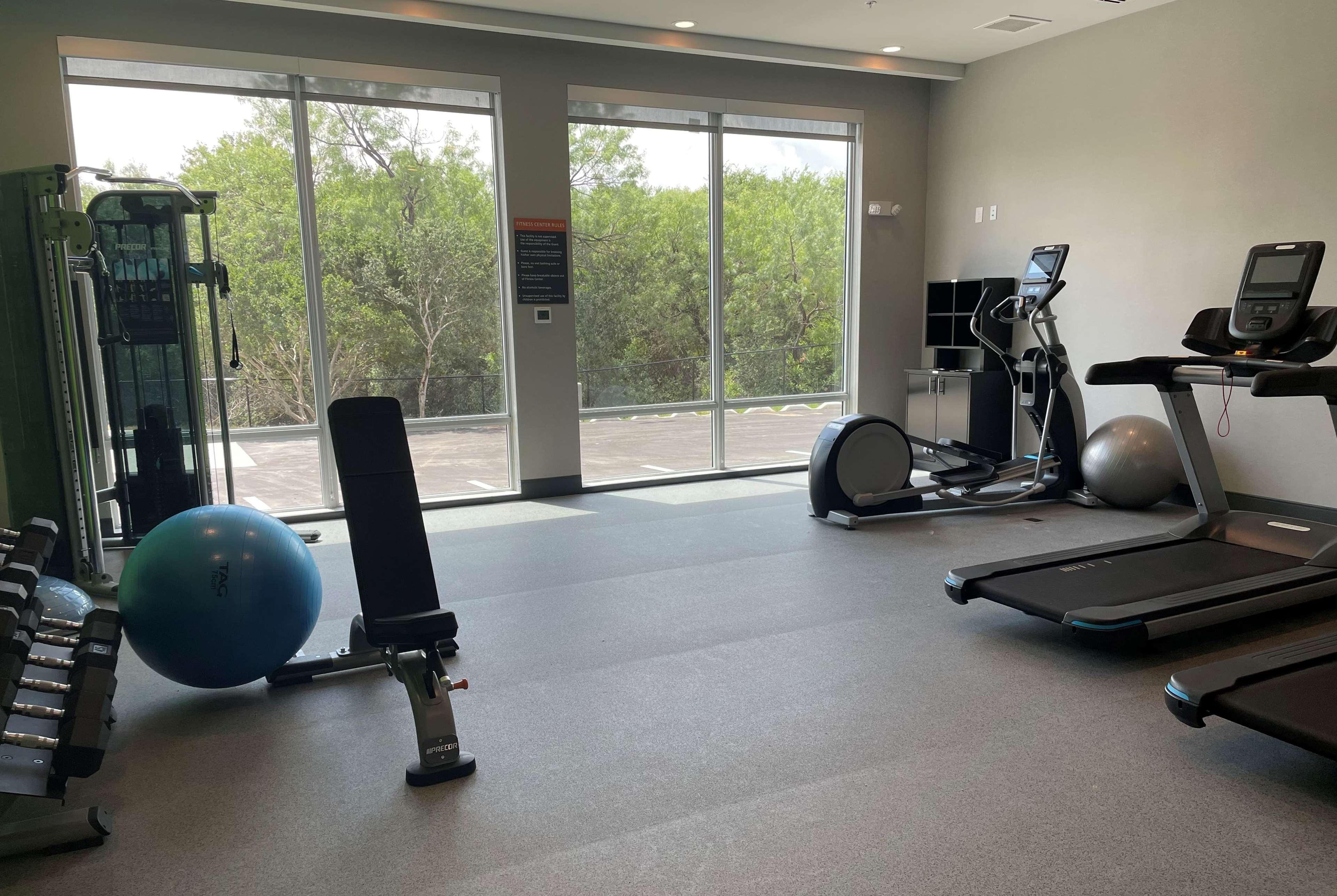 La Quinta Inn & Suites By Wyndham San Antonio Seaworld Lafb Luaran gambar
